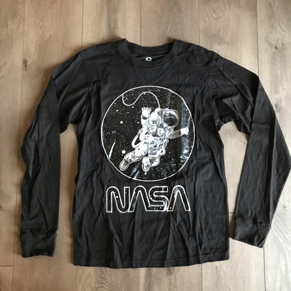 Long sleeve tee